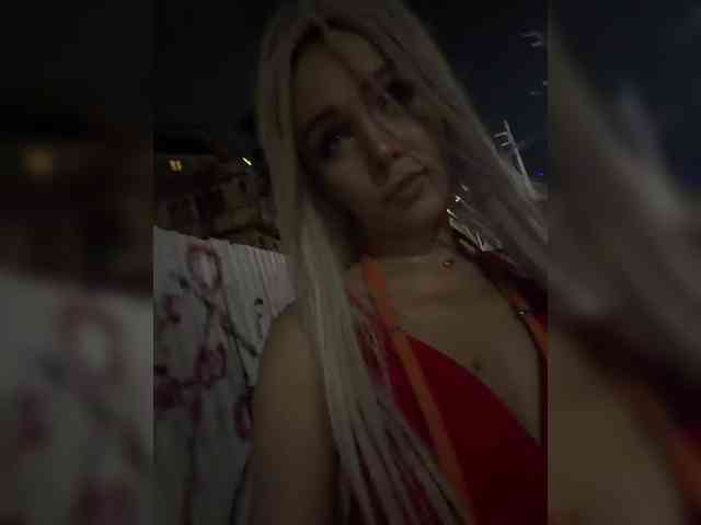 Sonya-Love webcam