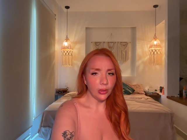 MarlaGinger live cam on BongaCams