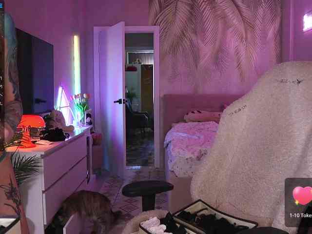 Break-me-Shake-me webcam