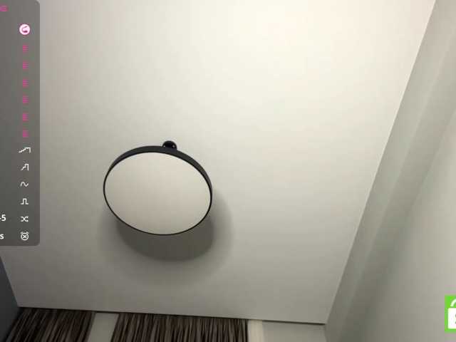 TyeshaDirksen live cam on BongaCams