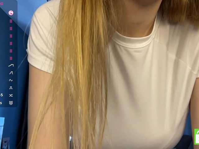 TyeshaDirksen live cam on BongaCams