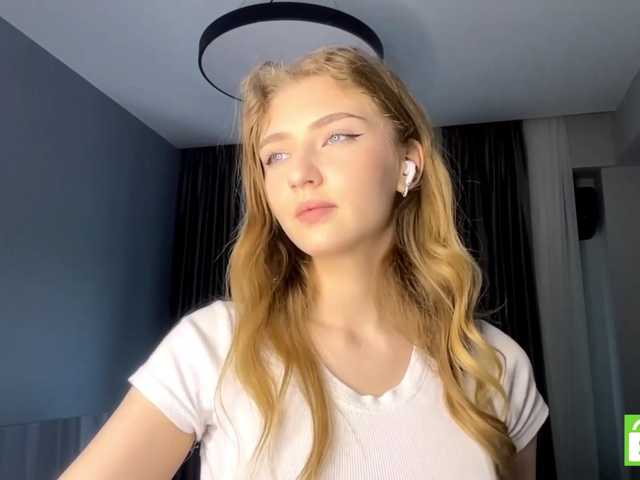 TyeshaDirksen live cam on BongaCams