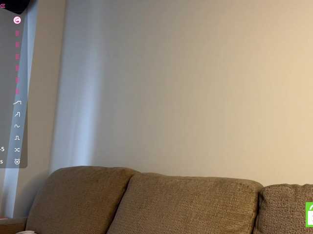 TyeshaDirksen live cam on BongaCams