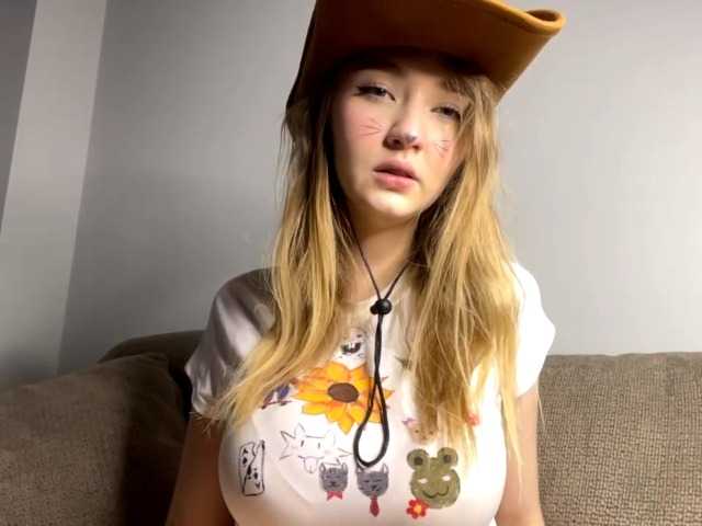 TyeshaDirksen live cam on BongaCams