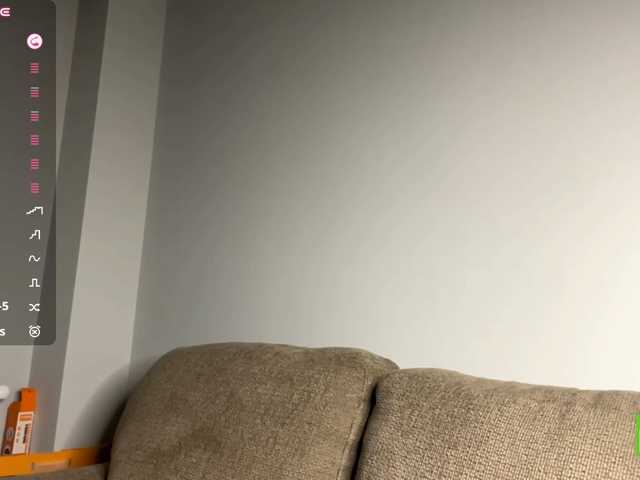 TyeshaDirksen live cam on BongaCams
