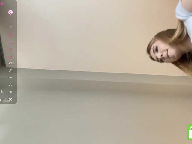 TyeshaDirksen live webcam show