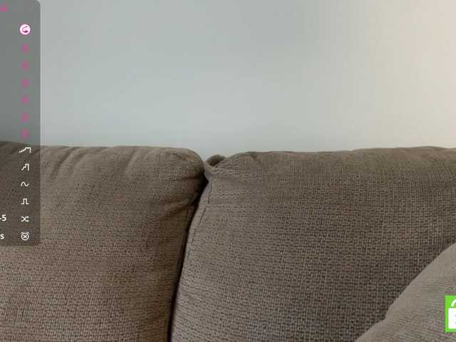 TyeshaDirksen live cam on BongaCams