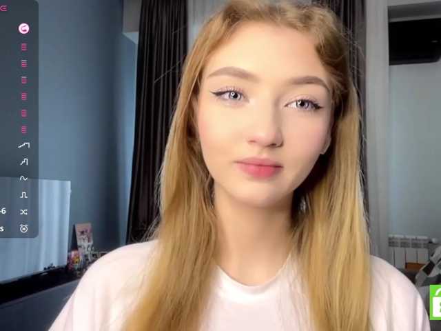 TyeshaDirksen live cam on BongaCams
