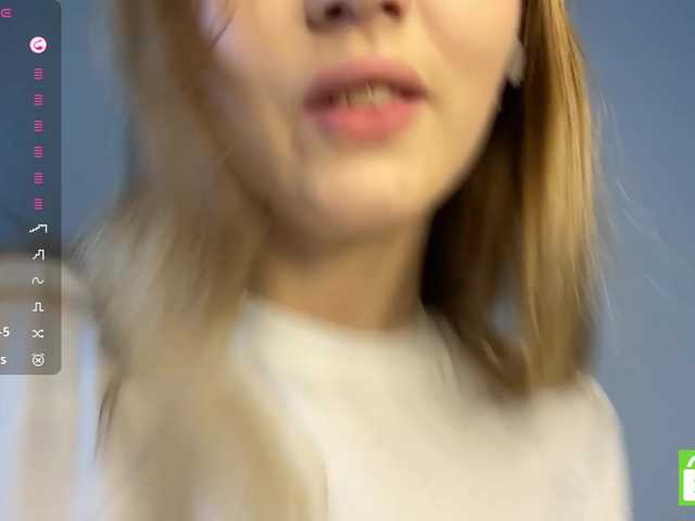 TyeshaDirksen live cam on BongaCams
