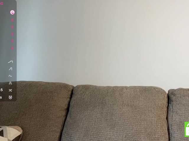 TyeshaDirksen live webcam show