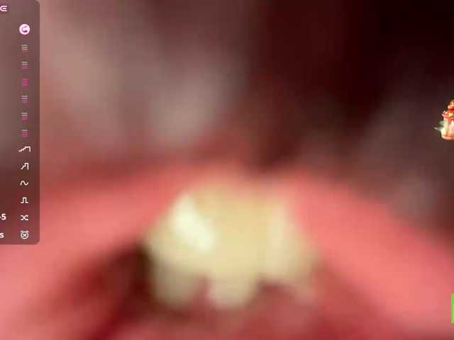 TyeshaDirksen live cam on BongaCams