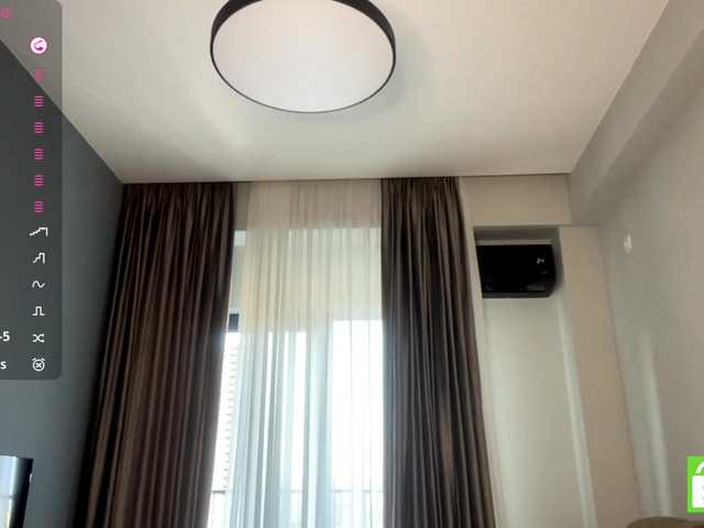 TyeshaDirksen live cam preview