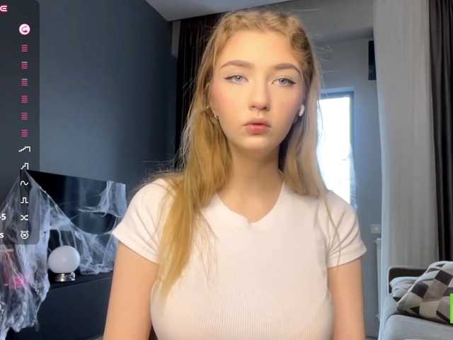 TyeshaDirksen