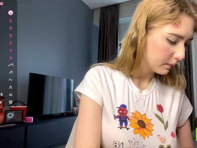 TyeshaDirksen live cam on BongaCams