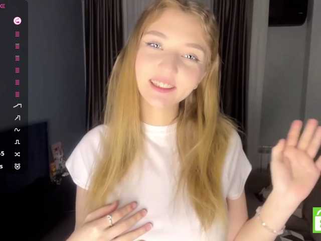 TyeshaDirksen live cam on BongaCams