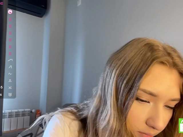 TyeshaDirksen live cam on BongaCams