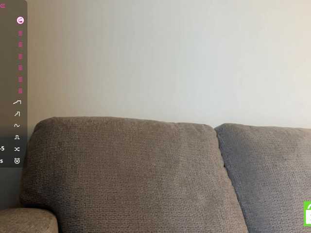 TyeshaDirksen live cam on BongaCams