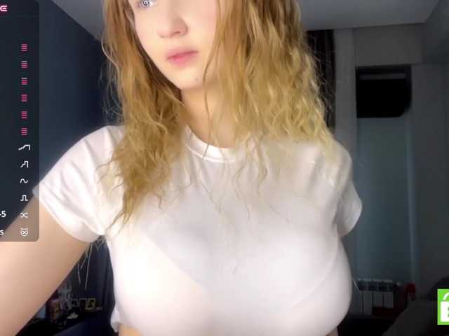TyeshaDirksen live cam on BongaCams