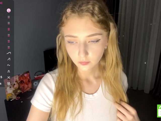 TyeshaDirksen live cam on BongaCams
