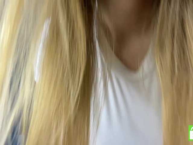 TyeshaDirksen live cam on BongaCams