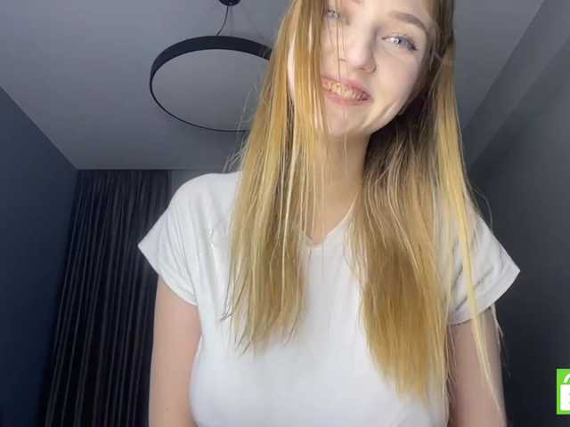 TyeshaDirksen live cam on BongaCams