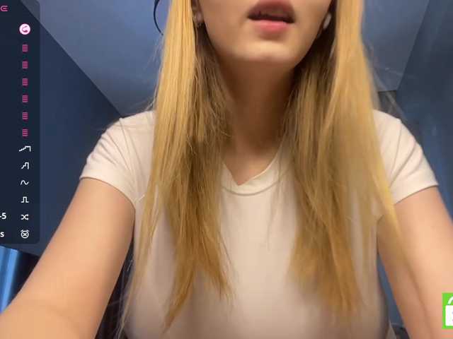 TyeshaDirksen live cam on BongaCams