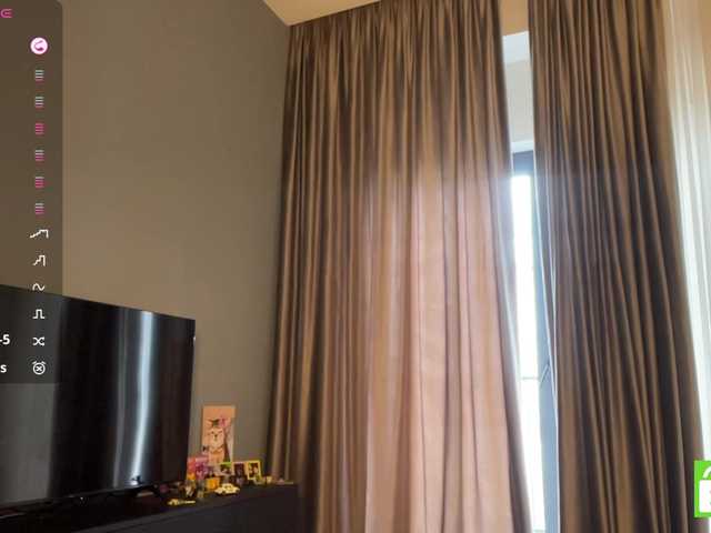 TyeshaDirksen live cam on BongaCams