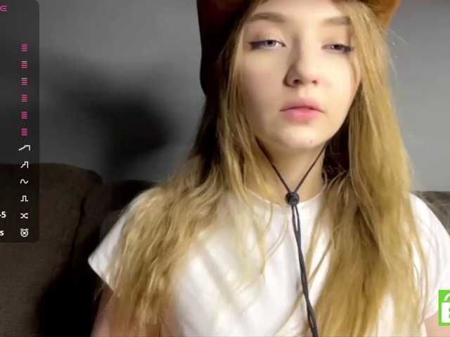 TyeshaDirksen live cam on BongaCams