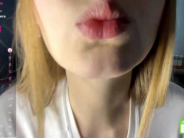 TyeshaDirksen live cam on BongaCams