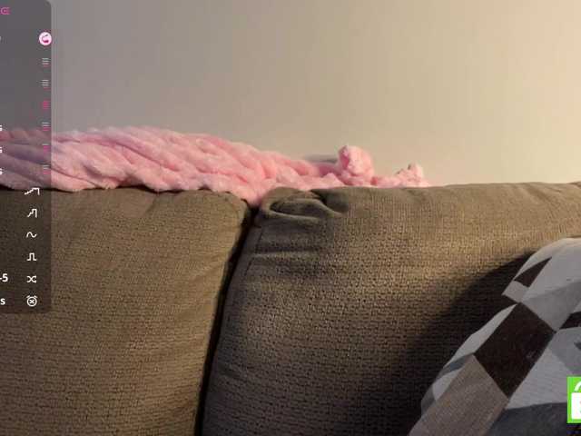 TyeshaDirksen live cam on BongaCams