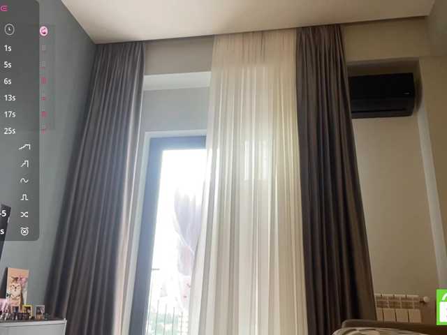 TyeshaDirksen live cam on BongaCams