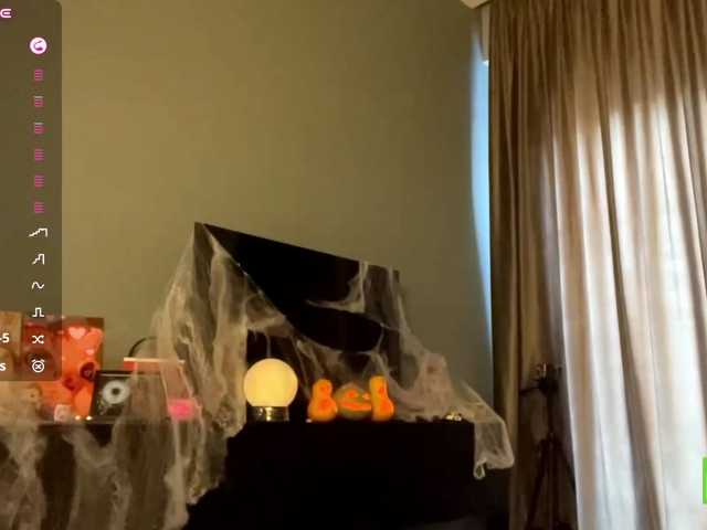 TyeshaDirksen live cam on BongaCams
