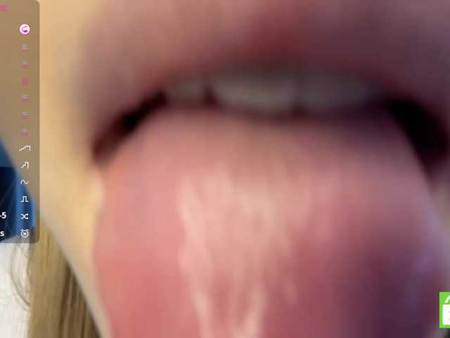 TyeshaDirksen live cam on BongaCams