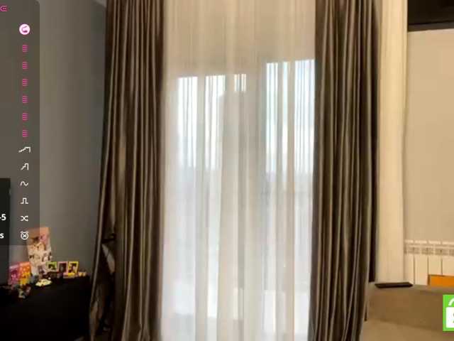 TyeshaDirksen live cam on BongaCams