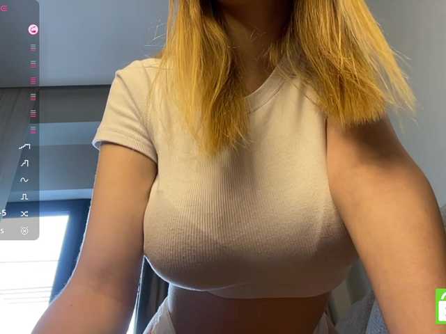 TyeshaDirksen live cam on BongaCams