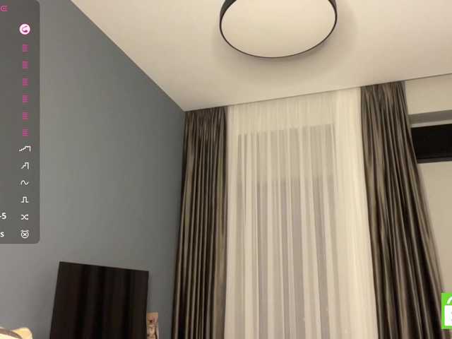 TyeshaDirksen live cam on BongaCams