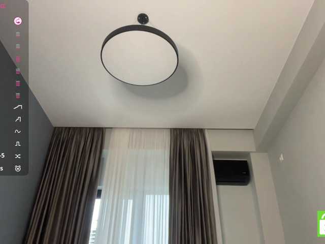 TyeshaDirksen live cam preview
