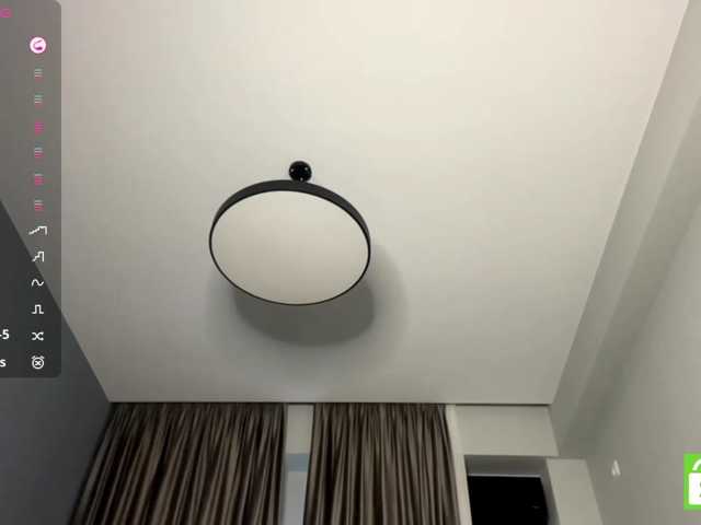 TyeshaDirksen live cam on BongaCams