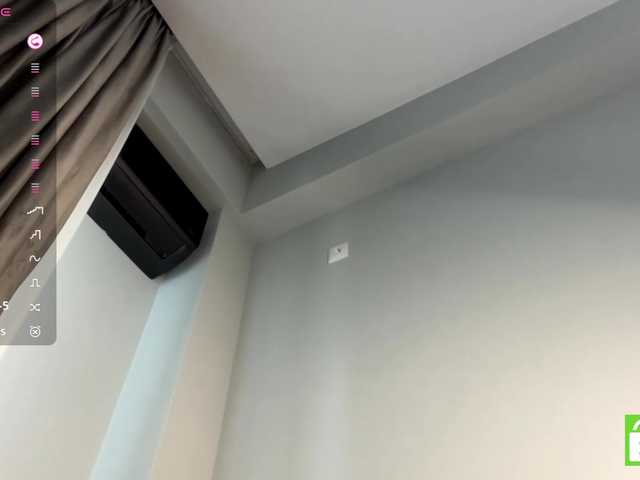 TyeshaDirksen live cam on BongaCams