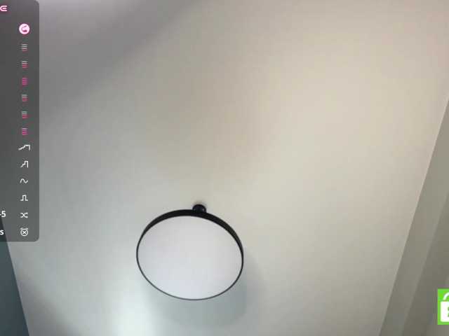 TyeshaDirksen live cam on BongaCams