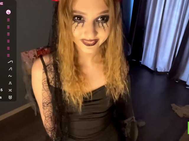TyeshaDirksen live cam on BongaCams
