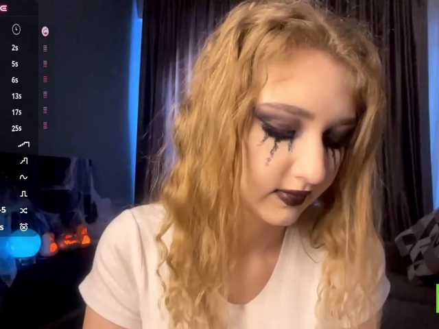 TyeshaDirksen live cam on BongaCams
