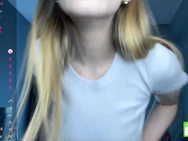 TyeshaDirksen live cam on BongaCams