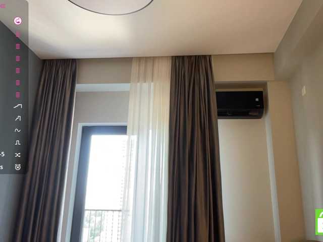 TyeshaDirksen live cam on BongaCams