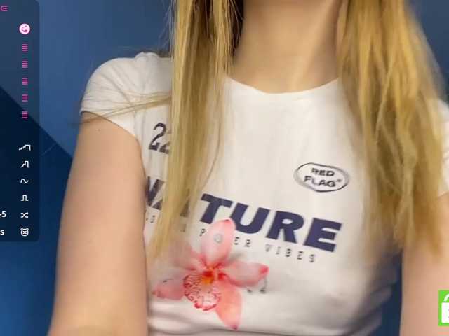 TyeshaDirksen live cam on BongaCams