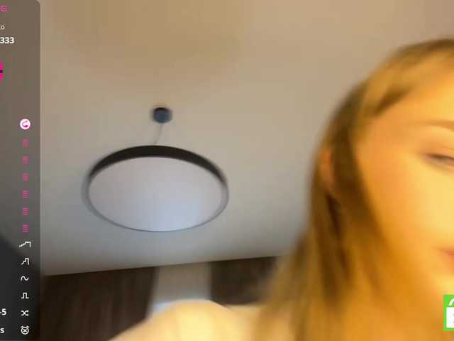 TyeshaDirksen live cam on BongaCams