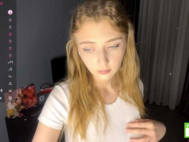 TyeshaDirksen live cam on BongaCams