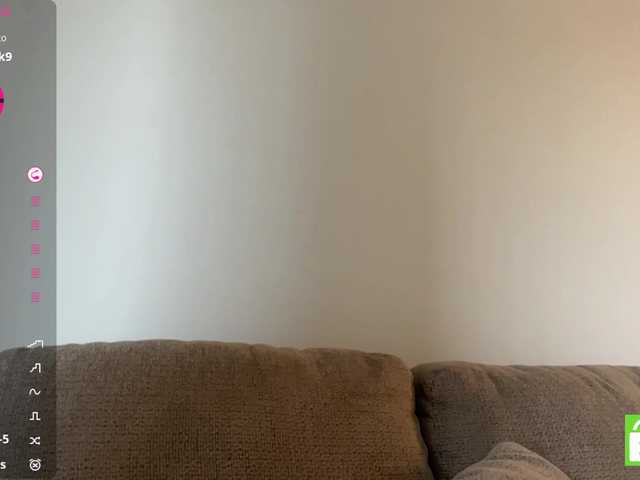 TyeshaDirksen live webcam show