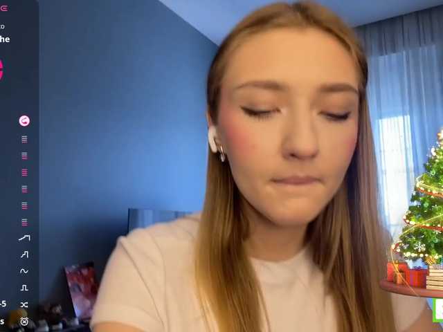 TyeshaDirksen live cam on BongaCams