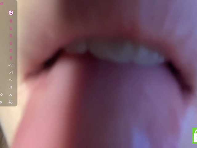 TyeshaDirksen live cam on BongaCams